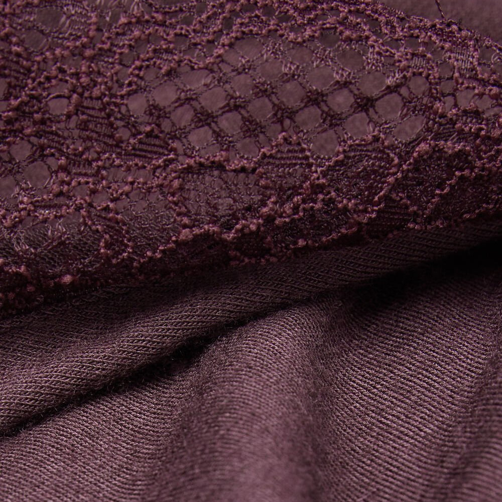 Íntima Lace Longsleeve Top